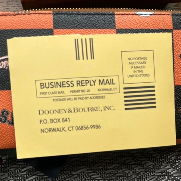 Dooney & Bourke San Francisco Giants Wallet - Picture 5 of 7